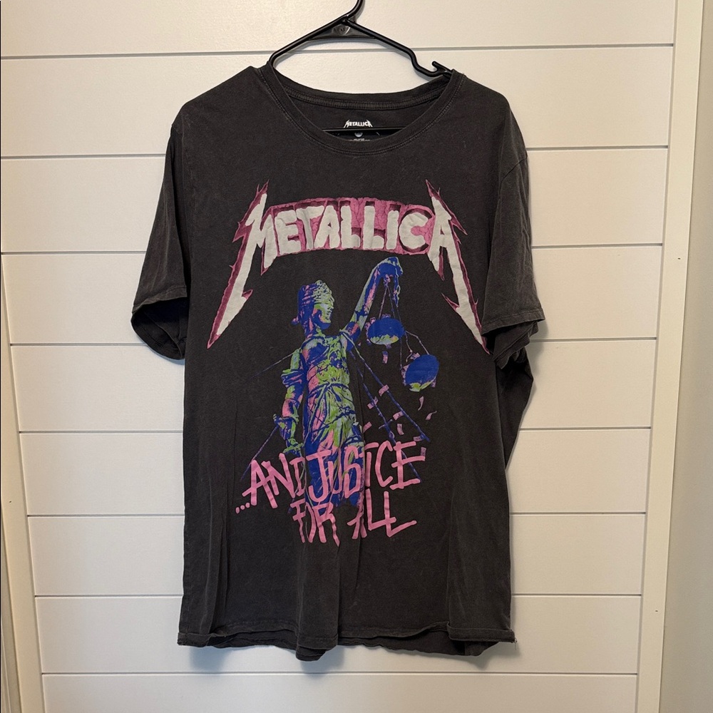 Gray Metallica Graphic Tee - Short Sleeve